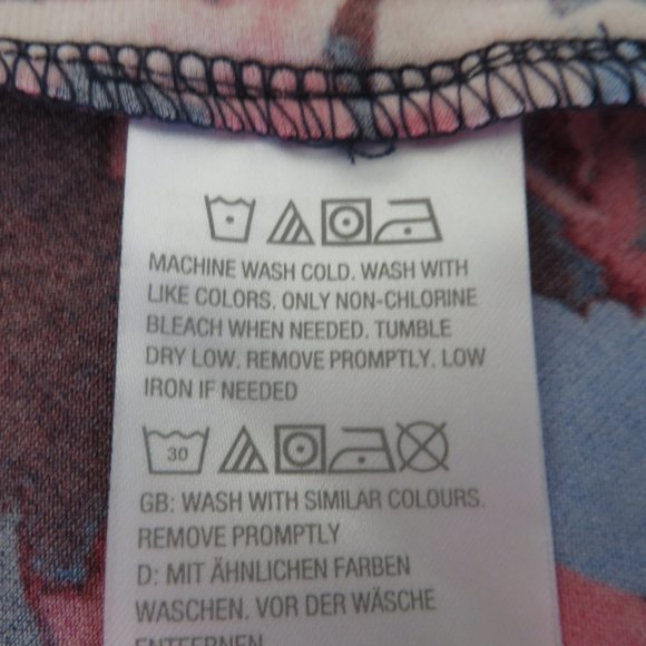 Susan Graver Silky Soft Navy Floral High Low Top - Picture 5 of 6